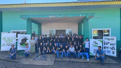 Programa vivenciando a prática aproxima estudantes da realidade do campo 